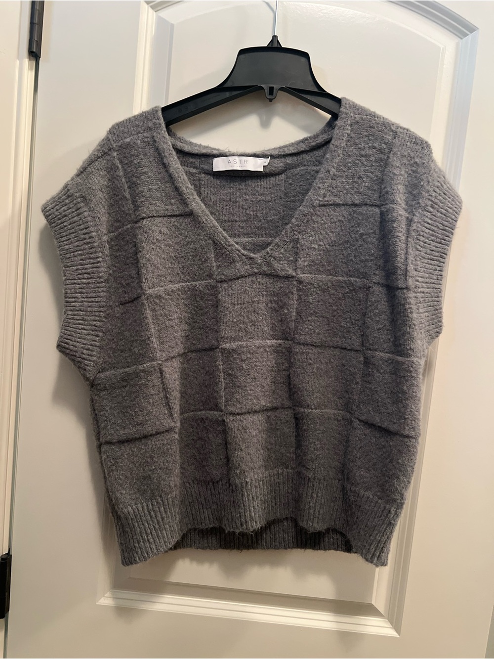 Astr Gray Knit V-Neck Sweater Vest